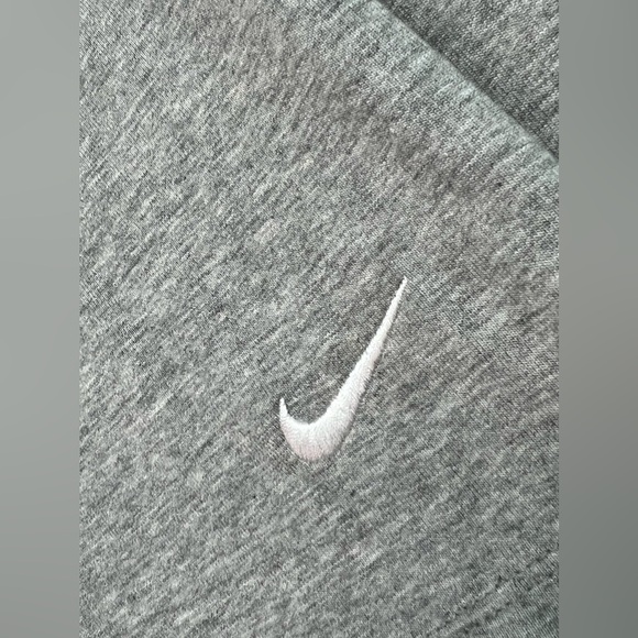 Nike Women's Sportswear Bike Shorts in Grey Size: XS - NWT - Picture 5 of 10